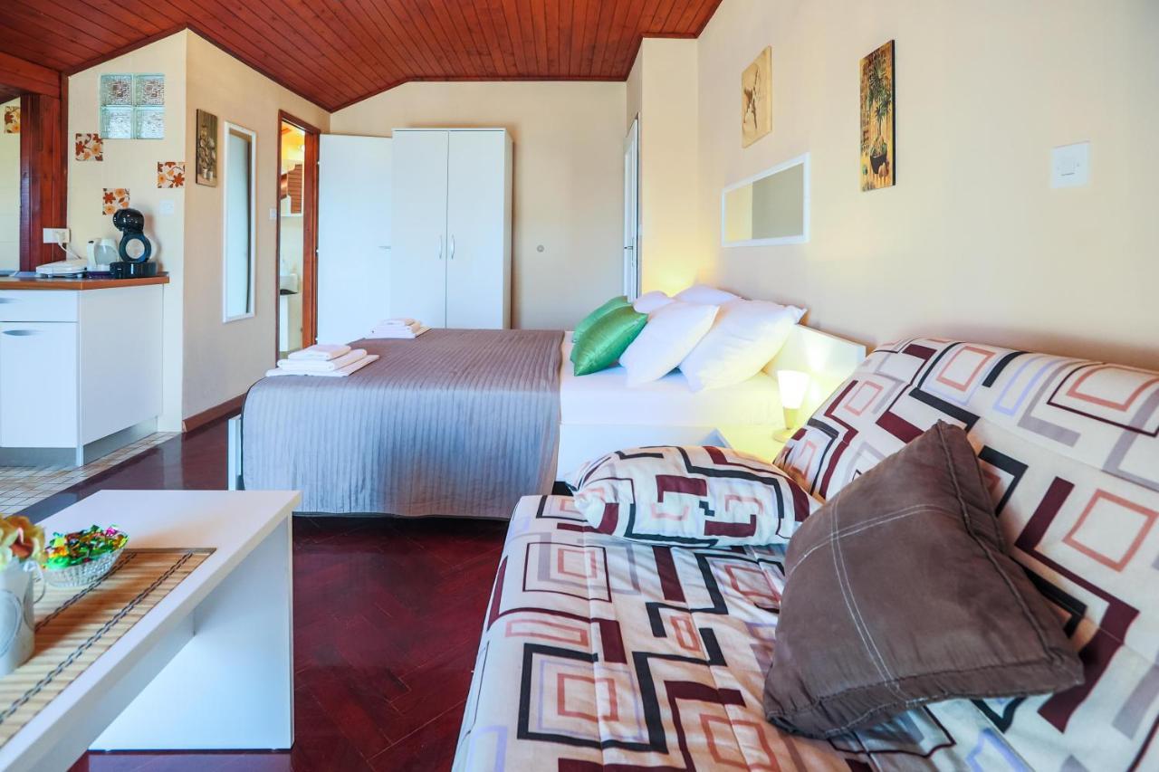 Apartments And Rooms Sinka 比奥格勒·纳·莫鲁 外观 照片
